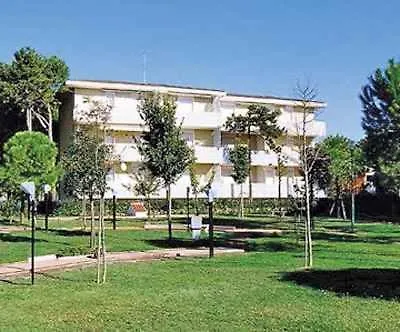 Apartment In 24532 *